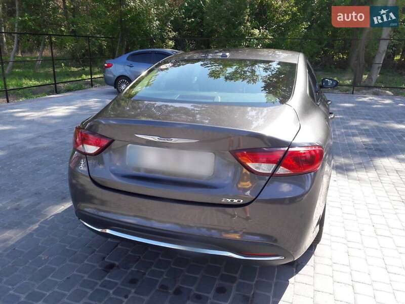Седан Chrysler 200 2014 в Кременчуге