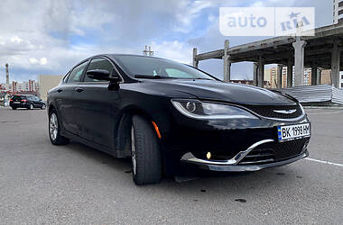 Седан Chrysler 200 2014 в Ровно