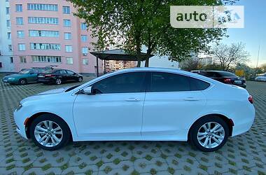 Седан Chrysler 200 2016 в Борисполе