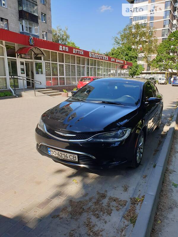 Седан Chrysler 200 2015 в Тернополі