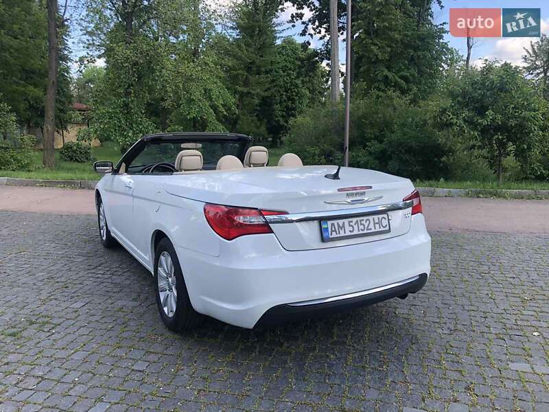 Кабриолет Chrysler 200 2012 в Житомире
