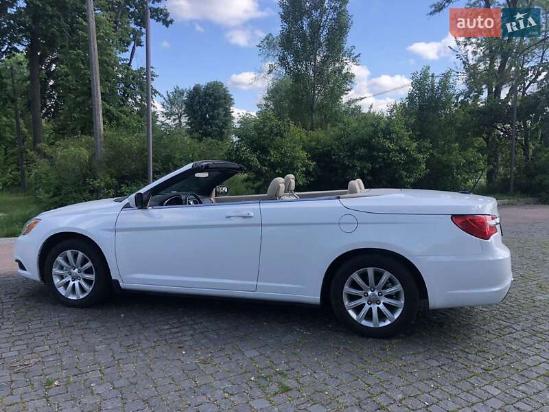 Кабриолет Chrysler 200 2012 в Житомире