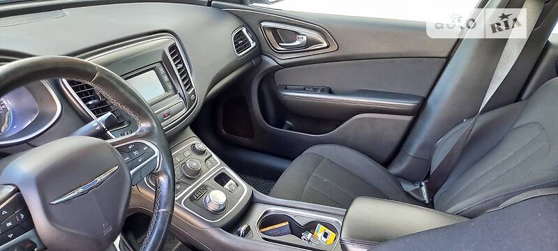 Chrysler 200 2016