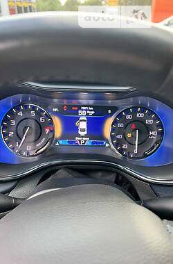 Седан Chrysler 200 2016 в 