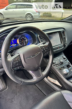 Седан Chrysler 200 2016 в 