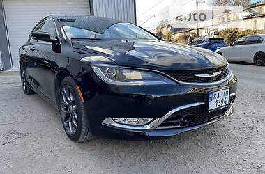 Седан Chrysler 200 2015 в 