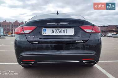 Седан Chrysler 200 2015 в Киеве