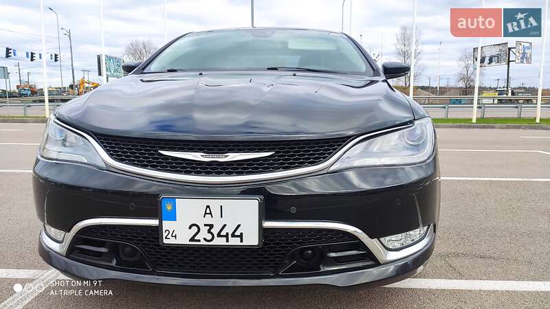 Седан Chrysler 200 2015 в Киеве