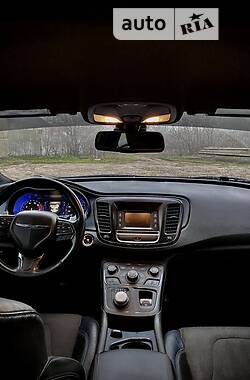 Седан Chrysler 200 2015 в Белгороде-Днестровском