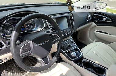 Седан Chrysler 200 2014 в 