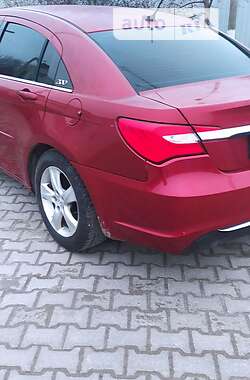 Седан Chrysler 200 2013 в Рівному