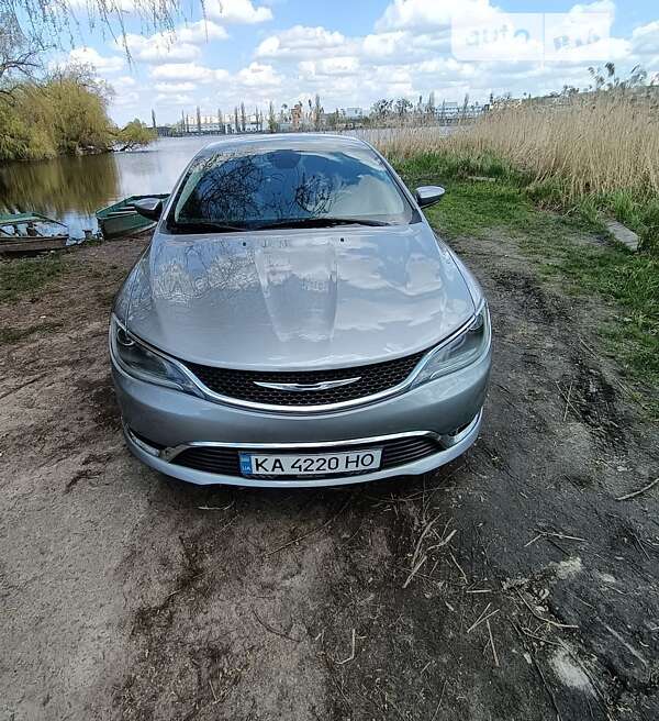 Седан Chrysler 200 2014 в Василькові