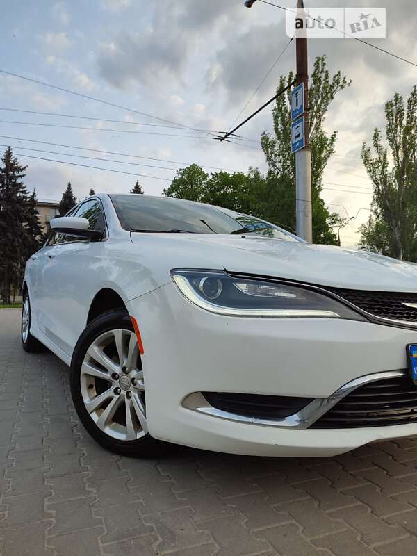 AUTO.RIA – Продам Крайслер 200 2015 (AP8184IT) бензин 2.4 седан бу у ...
