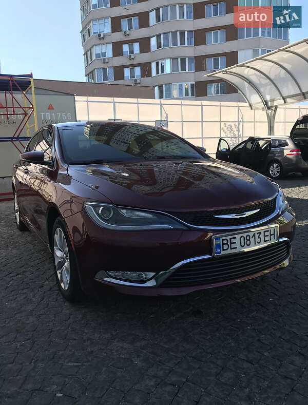 Седан Chrysler 200 2015 в Броварах