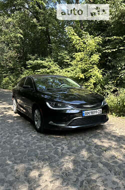 Седан Chrysler 200 2014 в Казатине