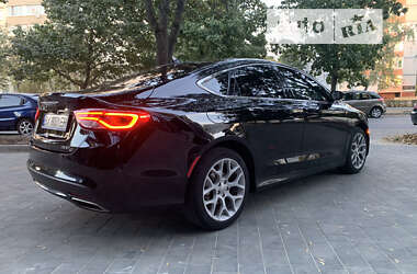 Седан Chrysler 200 2015 в 