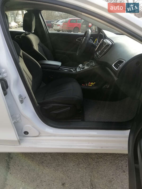 Седан Chrysler 200 2015 в Запорожье фото 10 Седан Chrysler 200 2015 в Запорожье