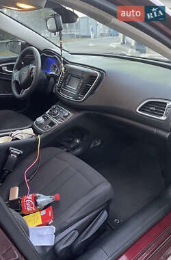 Седан Chrysler 200 2015 в Каневе