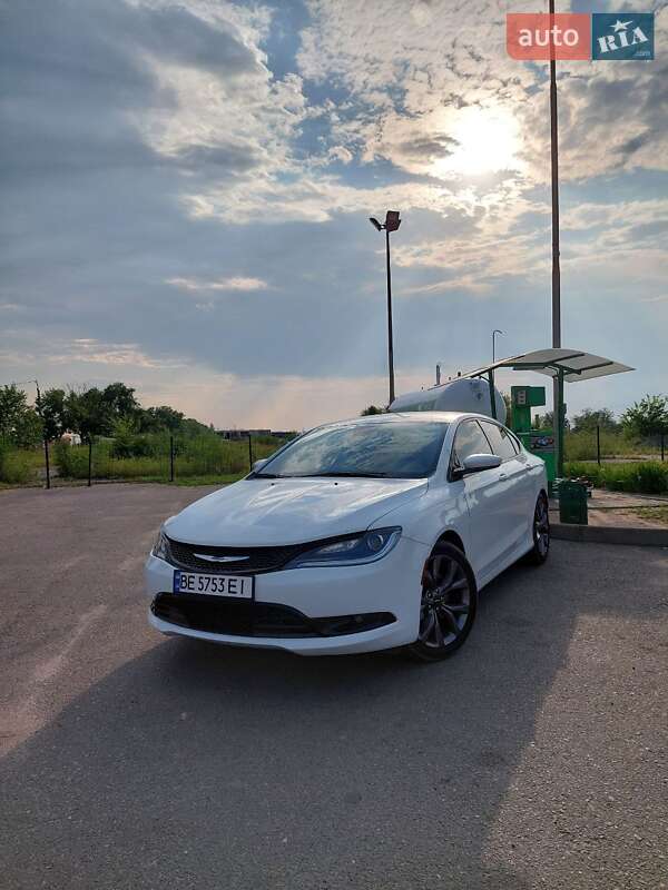 Седан Chrysler 200 2015 в Подільську