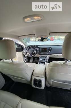 Седан Chrysler 200 2014 в 