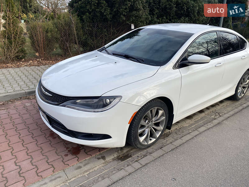 Седан Chrysler 200 2014 в Киеве