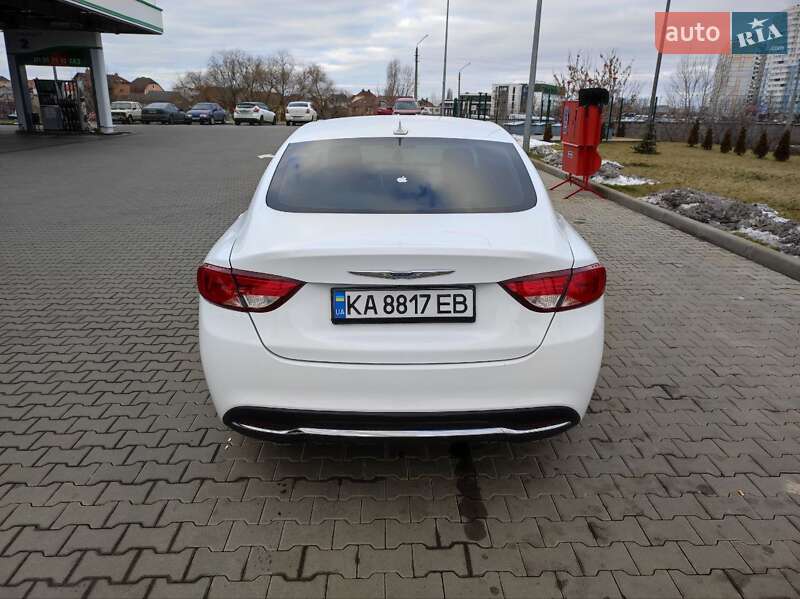 Седан Chrysler 200 2014 в Киеве