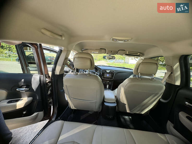 Седан Chrysler 200 2013 в Киеве