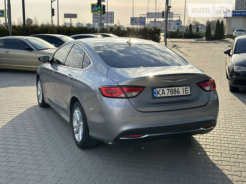 Седан Chrysler 200 2016 в Киеве