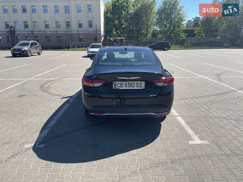 Седан Chrysler 200 2014 в Чернігові