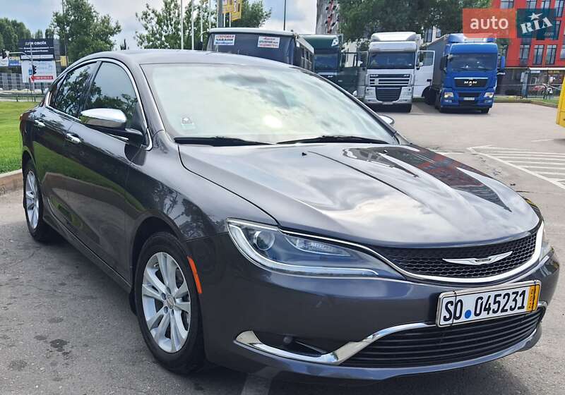 Седан Chrysler 200 2015 в Киеве