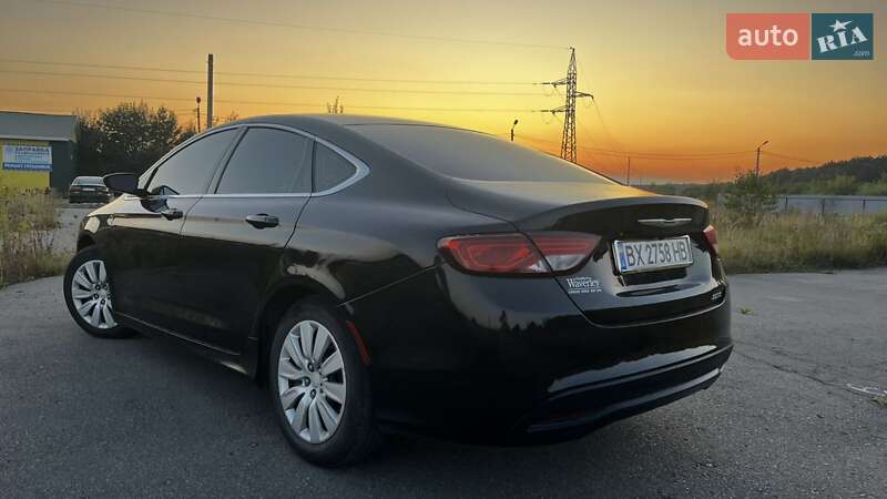 Седан Chrysler 200 2015 в Шепетовке