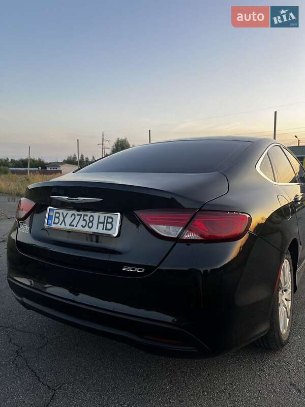 Седан Chrysler 200 2015 в Шепетовке
