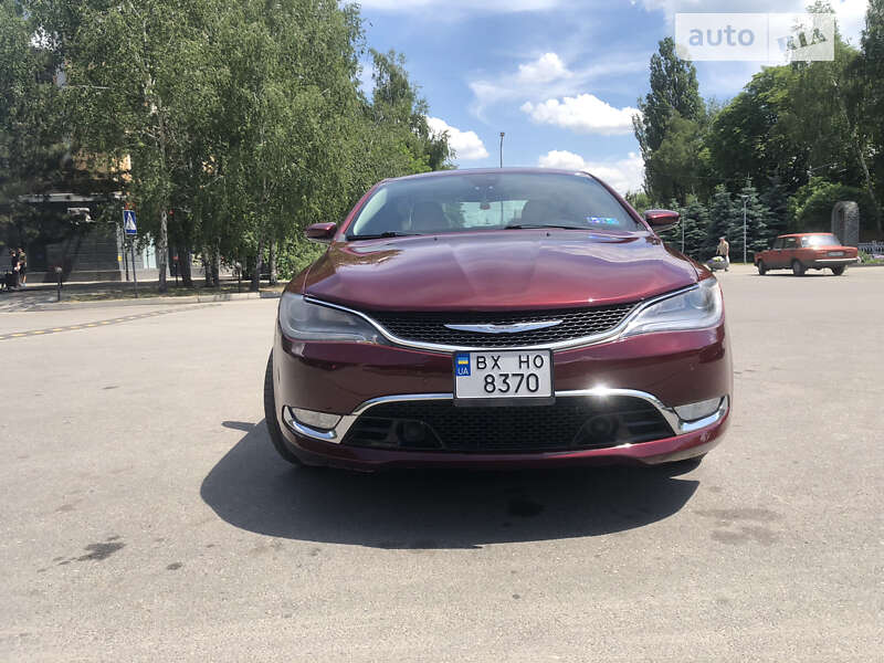 Седан Chrysler 200 2014 в 