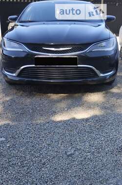 Седан Chrysler 200 2015 в Кам'янському