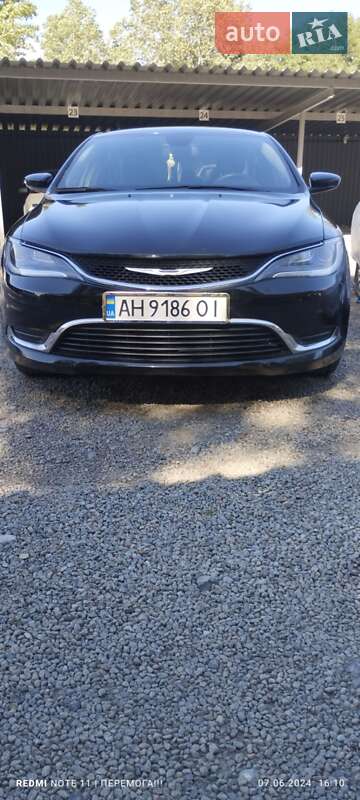 Седан Chrysler 200 2015 в 
