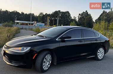 Седан Chrysler 200 2015 в Шепетівці