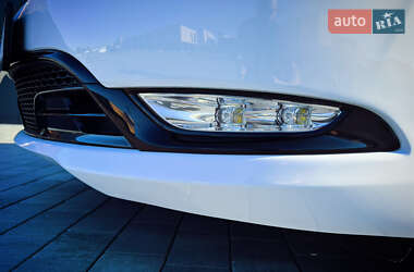 Седан Chrysler 200 2015 в 