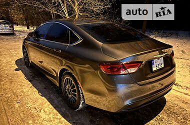 Седан Chrysler 200 2015 в 