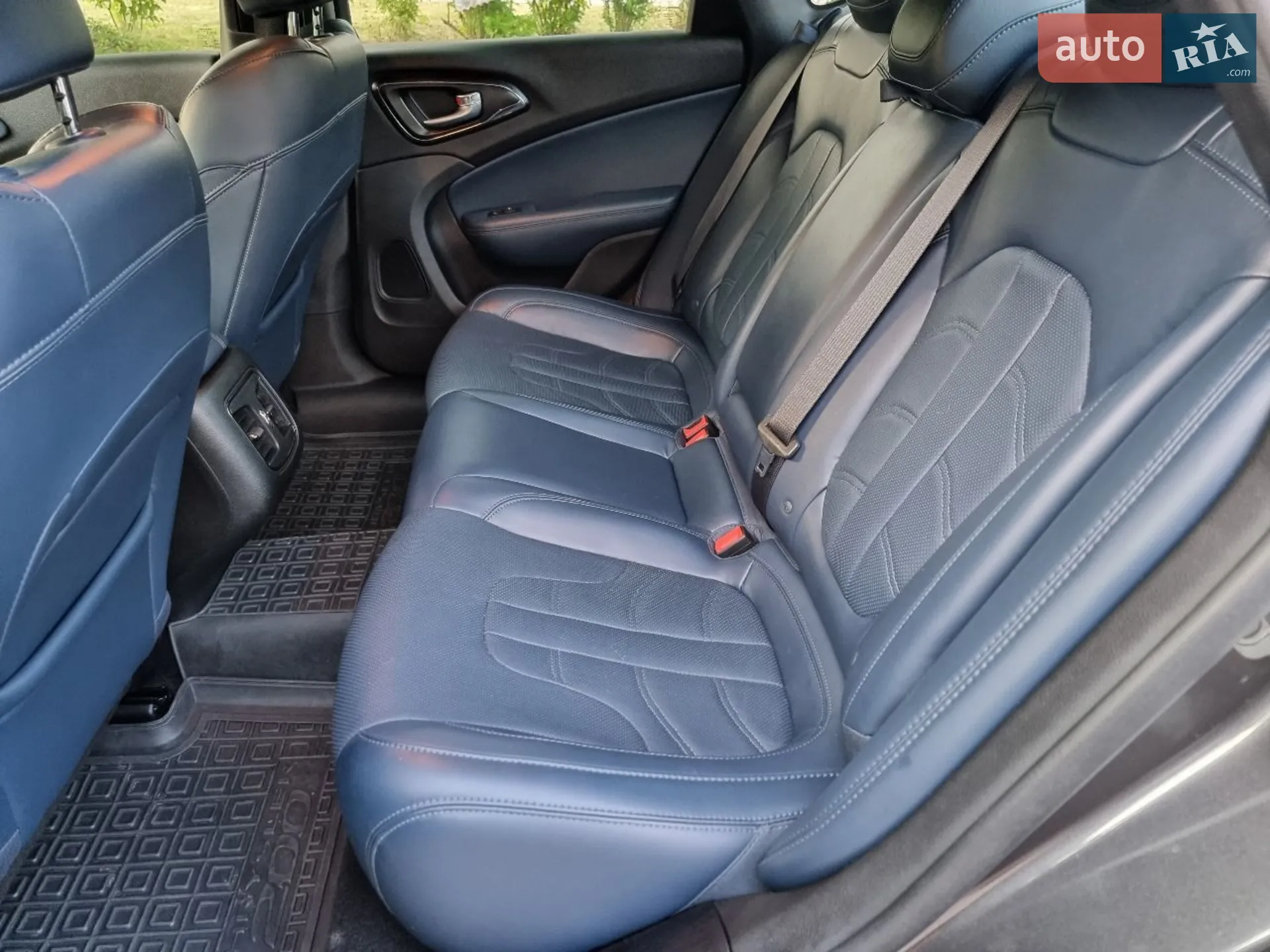 2016 Chrysler 200 - мініатюра 7