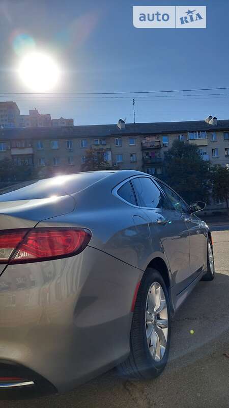 Седан Chrysler 200 2015 в Києві