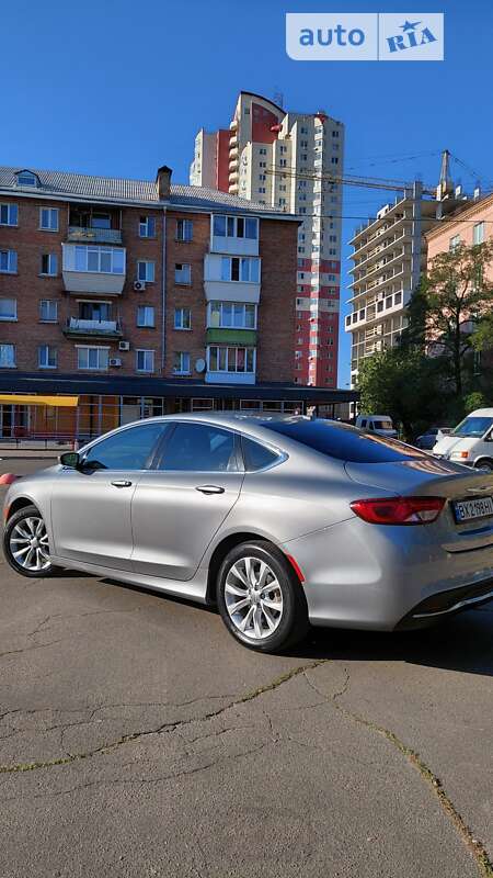Седан Chrysler 200 2015 в Києві
