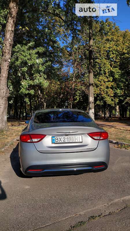 Седан Chrysler 200 2015 в Києві
