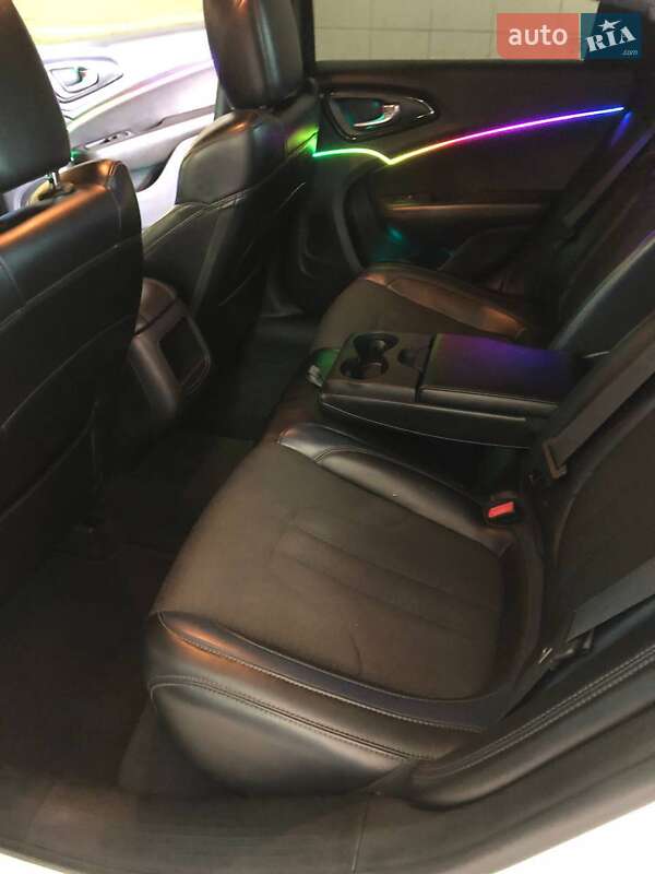 Седан Chrysler 200 2015 в Одессе