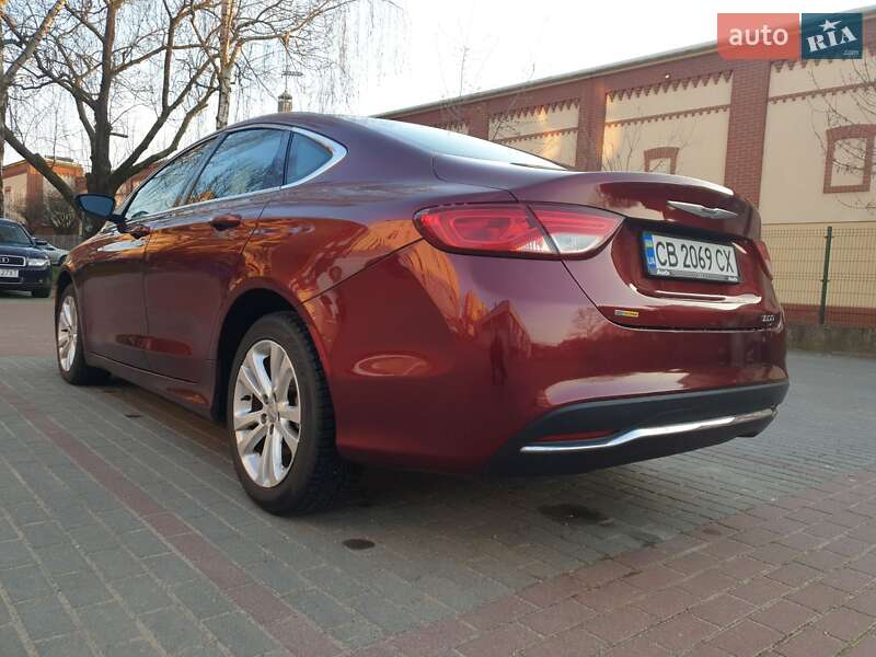 Седан Chrysler 200 2015 в Чернигове