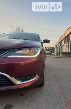 Седан Chrysler 200 2015 в Чернигове