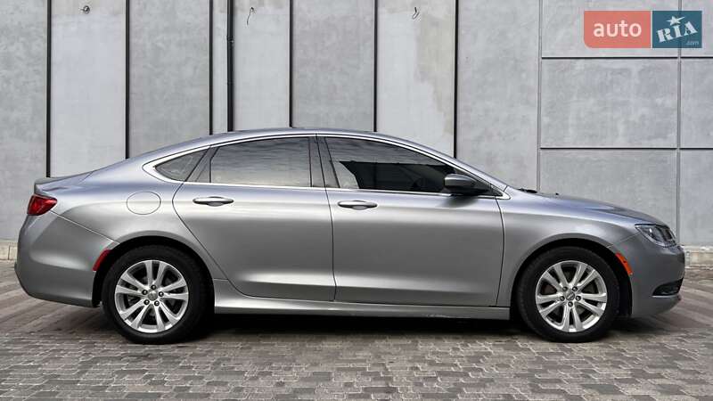 Седан Chrysler 200 2015 в Белой Церкви