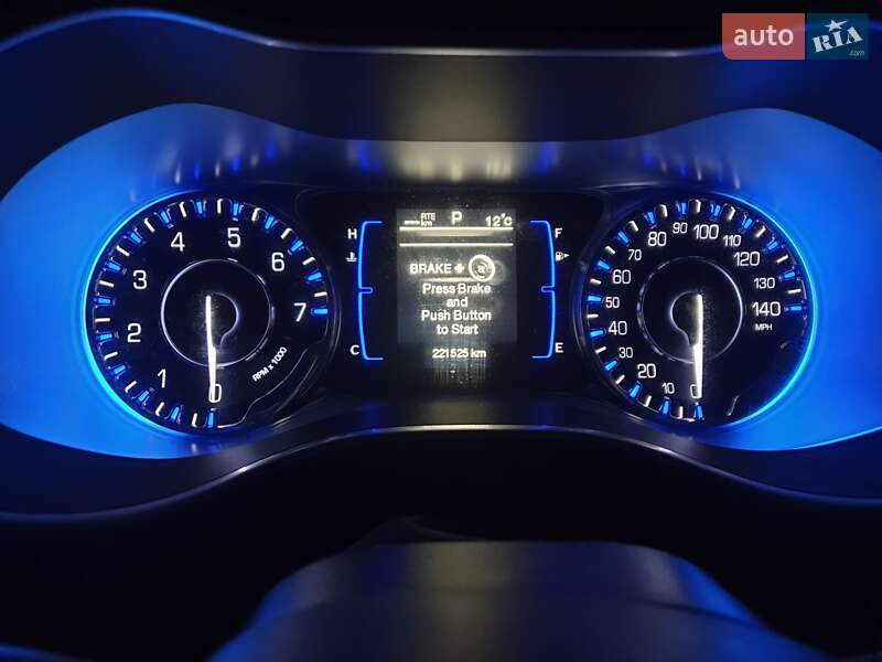 Седан Chrysler 200 2015 в Чернигове