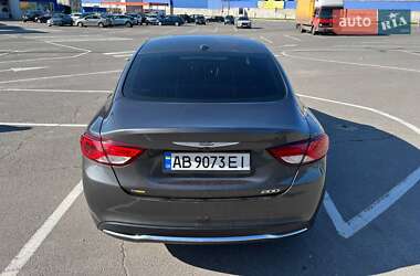 Седан Chrysler 200 2015 в Виннице