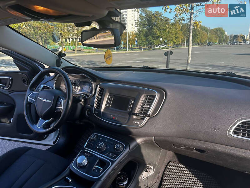 Седан Chrysler 200 2014 в Киеве фото 21 Седан Chrysler 200 2014 в Киеве