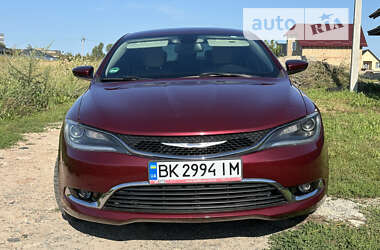 Седан Chrysler 200 2015 в Рівному